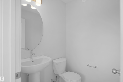 583 177 Avenue Ne, Edmonton, AB - Indoor Photo Showing Bathroom