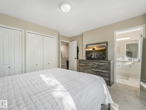 #48 1780 Glastonbury Bv Nw, Edmonton, AB - Indoor Photo Showing Bedroom