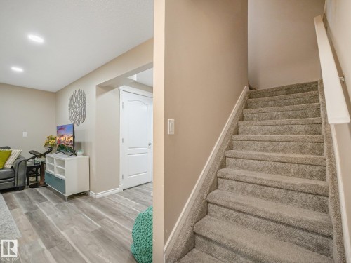 #48 1780 Glastonbury Bv Nw, Edmonton, AB - Indoor Photo Showing Other Room