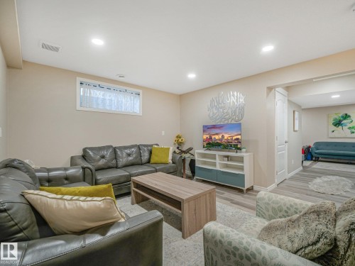 #48 1780 Glastonbury Bv Nw, Edmonton, AB - Indoor Photo Showing Basement