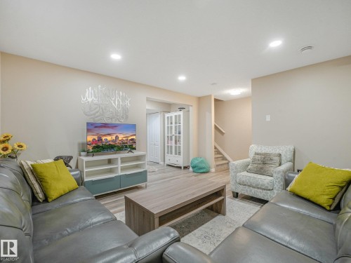 #48 1780 Glastonbury Bv Nw, Edmonton, AB - Indoor Photo Showing Basement