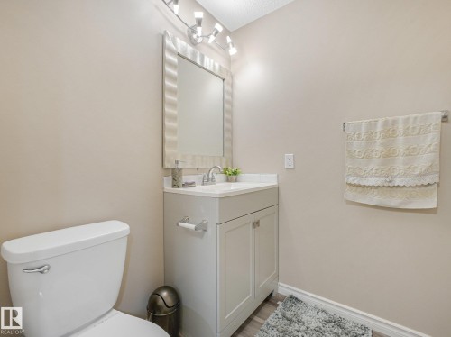#48 1780 Glastonbury Bv Nw, Edmonton, AB - Indoor Photo Showing Bathroom