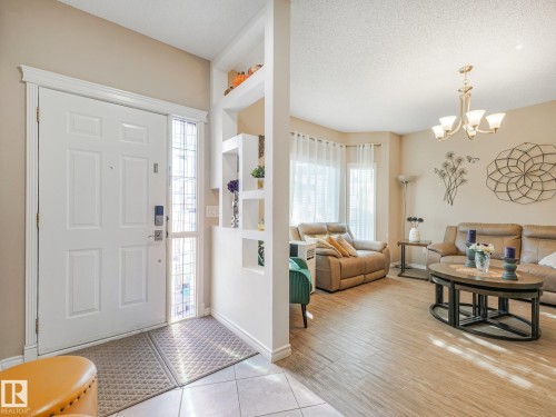 #48 1780 Glastonbury Bv Nw, Edmonton, AB - Indoor Photo Showing Other Room