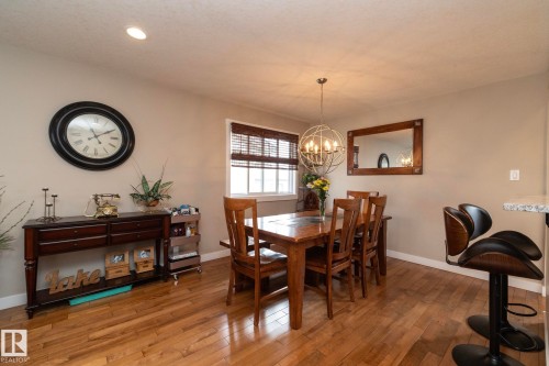 10623 75 Street Nw, Edmonton, AB - Indoor Photo Showing Dining Room