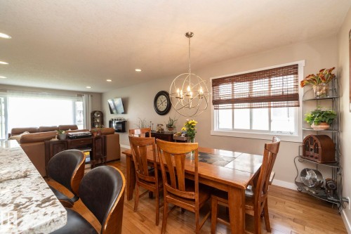 10623 75 Street Nw, Edmonton, AB - Indoor Photo Showing Dining Room