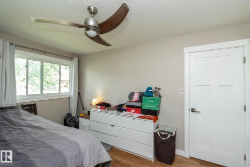 10623 75 Street Nw, Edmonton, AB - Indoor Photo Showing Bedroom