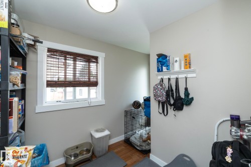 10623 75 Street Nw, Edmonton, AB - Indoor