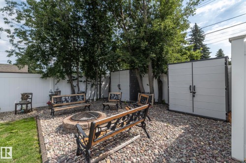10623 75 Street Nw, Edmonton, AB - Outdoor