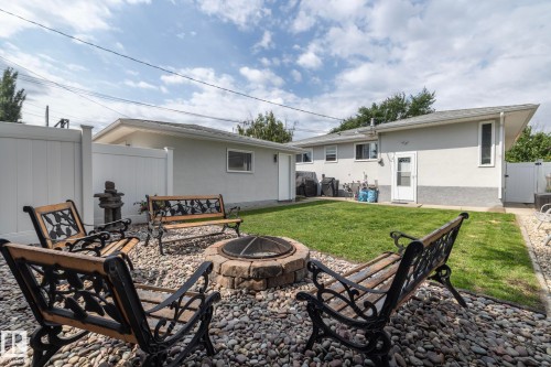 10623 75 Street Nw, Edmonton, AB - Outdoor