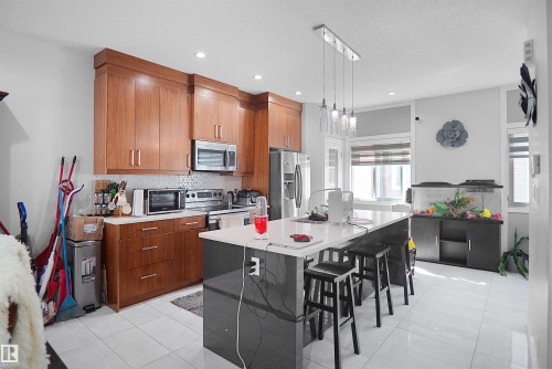 #46 2803 14 Av Nw, Edmonton, AB - Indoor Photo Showing Kitchen