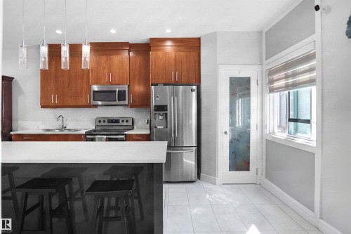 #46 2803 14 Av Nw, Edmonton, AB - Indoor Photo Showing Kitchen