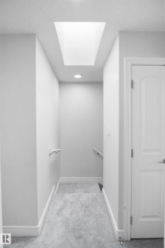 #46 2803 14 Av Nw, Edmonton, AB - Indoor Photo Showing Other Room