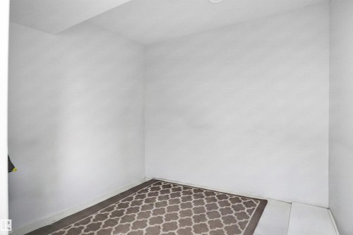 #46 2803 14 Av Nw, Edmonton, AB - Indoor