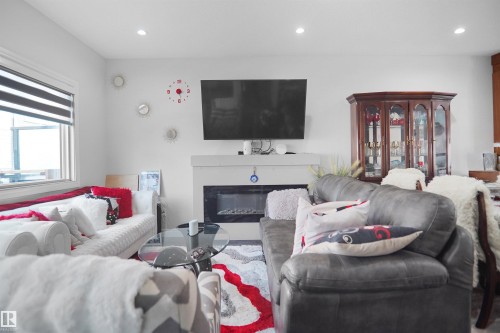 #46 2803 14 Av Nw, Edmonton, AB - Indoor With Fireplace