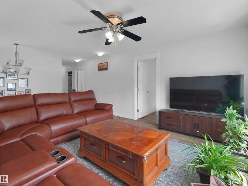 16903 54 Street Nw, Edmonton, AB - Indoor Photo Showing Living Room