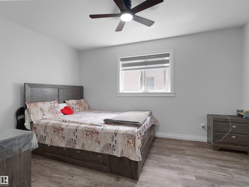 16903 54 Street Nw, Edmonton, AB - Indoor Photo Showing Bedroom
