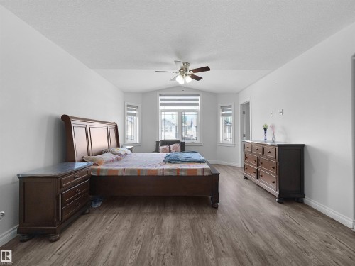 16903 54 Street Nw, Edmonton, AB - Indoor Photo Showing Bedroom