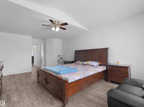 16903 54 Street Nw, Edmonton, AB - Indoor Photo Showing Bedroom