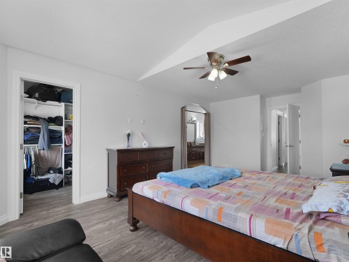 16903 54 Street Nw, Edmonton, AB - Indoor Photo Showing Bedroom