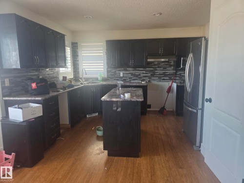 Cold Lake, AB - Indoor Photo Showing Kitchen With Upgraded Kitchen