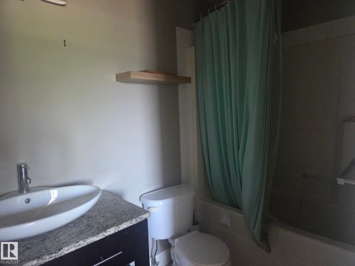 Cold Lake, AB - Indoor Photo Showing Bathroom