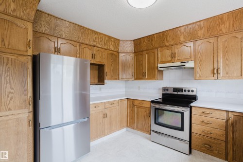 9220 92 Street Nw, Edmonton, AB - Indoor Photo Showing Kitchen