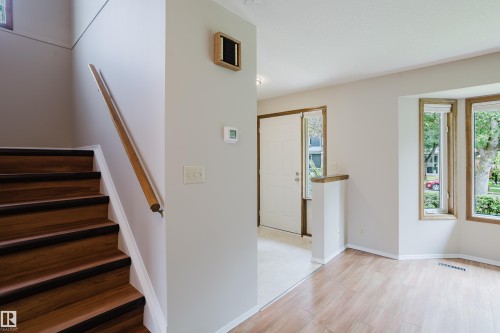 9220 92 Street Nw, Edmonton, AB - Indoor Photo Showing Other Room