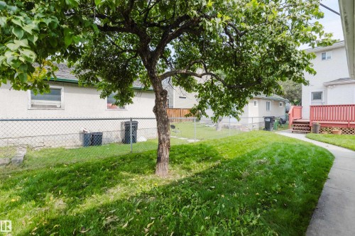 9220 92 Street Nw, Edmonton, AB - Outdoor