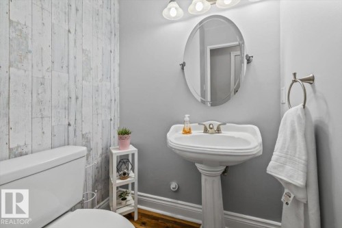16551 116 Street Nw, Edmonton, AB - Indoor Photo Showing Bathroom
