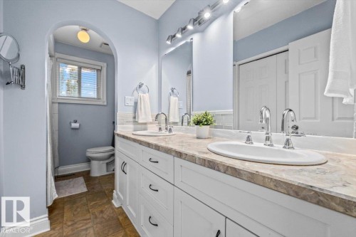 16551 116 Street Nw, Edmonton, AB - Indoor Photo Showing Bathroom