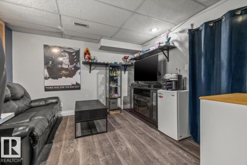 16551 116 Street Nw, Edmonton, AB - Indoor