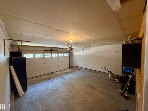76 Bonin Crescent, Beaumont, AB - Indoor Photo Showing Garage