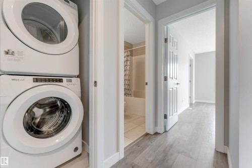 #21 11910 35 Av Sw, Edmonton, AB - Indoor Photo Showing Laundry Room