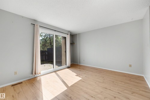 12080 25 Avenue Nw, Edmonton, AB - Indoor Photo Showing Other Room
