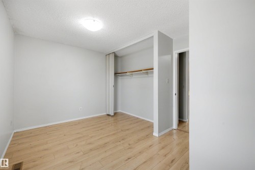 12080 25 Avenue Nw, Edmonton, AB - Indoor Photo Showing Other Room