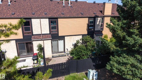 12080 25 Avenue Nw, Edmonton, AB - Outdoor