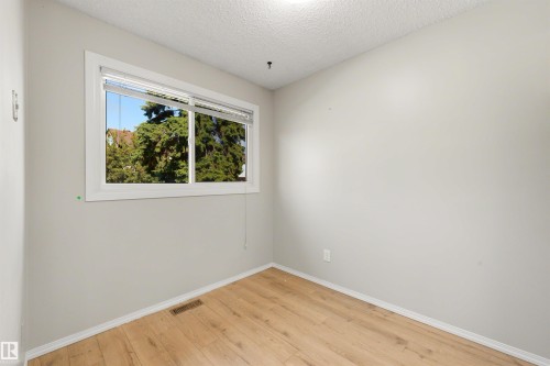 12080 25 Avenue Nw, Edmonton, AB - Indoor Photo Showing Other Room
