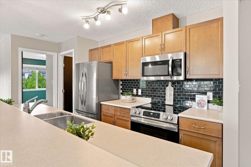 #240 1180 Hyndman Rd Nw, Edmonton, AB 