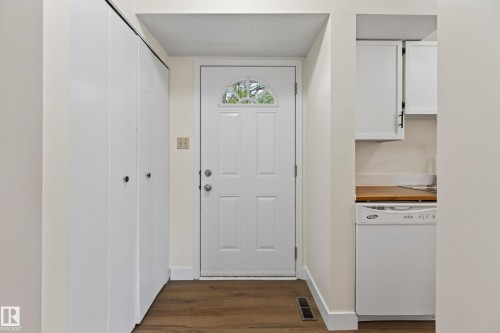 18478 62B Avenue Nw, Edmonton, AB - Indoor Photo Showing Other Room