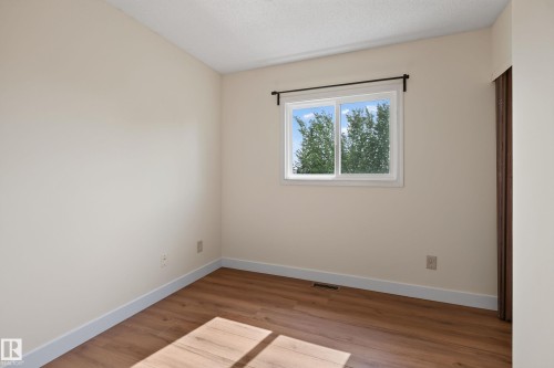 18478 62B Avenue Nw, Edmonton, AB - Indoor Photo Showing Other Room