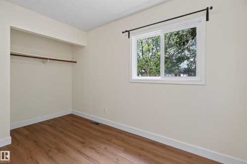18478 62B Avenue Nw, Edmonton, AB - Indoor Photo Showing Other Room