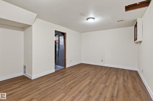18478 62B Avenue Nw, Edmonton, AB - Indoor Photo Showing Other Room