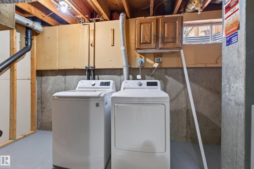 18478 62B Avenue Nw, Edmonton, AB - Indoor Photo Showing Laundry Room