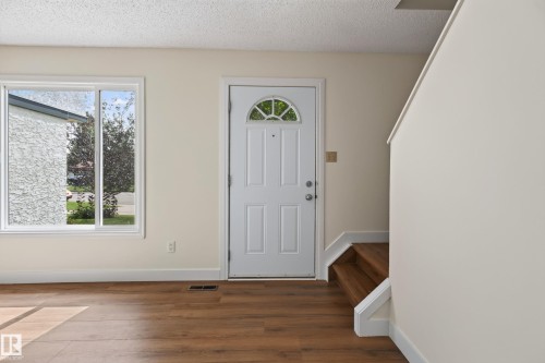 18478 62B Avenue Nw, Edmonton, AB - Indoor Photo Showing Other Room