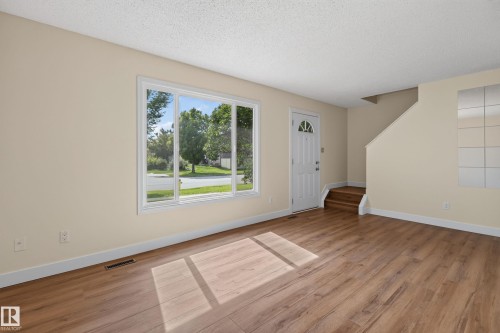 18478 62B Avenue Nw, Edmonton, AB - Indoor Photo Showing Other Room