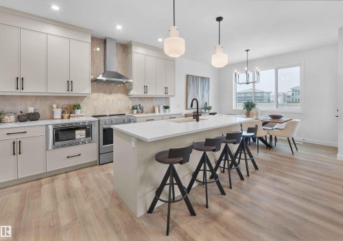 12532 34 Avenue Sw, Edmonton, AB - Indoor Photo Showing Kitchen With Upgraded Kitchen