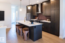 12531 34 Avenue SW  Edmonton, AB T6W 5Z8