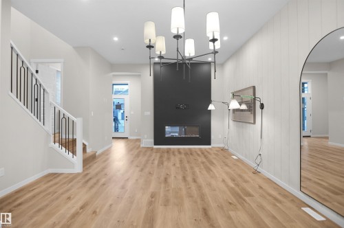 7100 51 Avenue, Beaumont, AB - Indoor Photo Showing Other Room