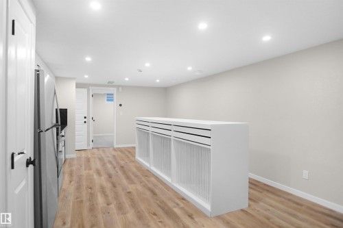 7100 51 Avenue, Beaumont, AB - Indoor Photo Showing Other Room