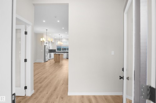 7100 51 Avenue, Beaumont, AB - Indoor Photo Showing Other Room